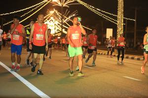 BIB: 26567, 26776, 048
                            <button type="button" onclick="openModal(15680933)" class="btn btn-primary btn-sm float-right btn-popup" data-toggle="modal" data-target=".modal-high-quality">
                        <i class="fas fa-shopping-cart"></i> Add to Cart
                    </button>
                                            <button type="button" onclick="isThisMe(15680933, true)" class="btn btn-success btn-sm float-right btn-popup btn-isme hidden" data-toggle="tooltip" data-placement="bottom" title="นี่คือรูปของคุณใช่ไหม คลิกที่นี่เพื่อเอาเข้าอัลบั้ม">
                        <i class="fas fa-plus"></i> Add to album
                    </button>
                    <button type="button" onclick="isThisMe(15680933, false)" class="btn btn-warning btn-sm float-right btn-popup btn-isnotme hidden">
                        <i class="fas fa-ban"></i> Remove from album
                    </button>