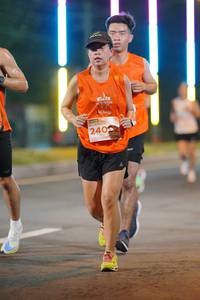 BIB: 240
                            <button type="button" onclick="openModal(14875473)" class="btn btn-primary btn-sm float-right btn-popup" data-toggle="modal" data-target=".modal-high-quality">
                        <i class="fas fa-shopping-cart"></i> Add to Cart
                    </button>
                                            <button type="button" onclick="isThisMe(14875473, true)" class="btn btn-success btn-sm float-right btn-popup btn-isme hidden" data-toggle="tooltip" data-placement="bottom" title="นี่คือรูปของคุณใช่ไหม คลิกที่นี่เพื่อเอาเข้าอัลบั้ม">
                        <i class="fas fa-plus"></i> Add to album
                    </button>
                    <button type="button" onclick="isThisMe(14875473, false)" class="btn btn-warning btn-sm float-right btn-popup btn-isnotme hidden">
                        <i class="fas fa-ban"></i> Remove from album
                    </button>