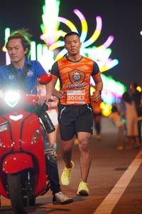 BIB: 20063
                            <button type="button" onclick="openModal(14892386)" class="btn btn-primary btn-sm float-right btn-popup" data-toggle="modal" data-target=".modal-high-quality">
                        <i class="fas fa-shopping-cart"></i> Add to Cart
                    </button>
                                            <button type="button" onclick="isThisMe(14892386, true)" class="btn btn-success btn-sm float-right btn-popup btn-isme hidden" data-toggle="tooltip" data-placement="bottom" title="นี่คือรูปของคุณใช่ไหม คลิกที่นี่เพื่อเอาเข้าอัลบั้ม">
                        <i class="fas fa-plus"></i> Add to album
                    </button>
                    <button type="button" onclick="isThisMe(14892386, false)" class="btn btn-warning btn-sm float-right btn-popup btn-isnotme hidden">
                        <i class="fas fa-ban"></i> Remove from album
                    </button>