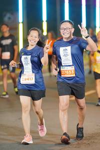 BIB: 27653, 29417
                            <button type="button" onclick="openModal(14711626)" class="btn btn-primary btn-sm float-right btn-popup" data-toggle="modal" data-target=".modal-high-quality">
                        <i class="fas fa-shopping-cart"></i> Add to Cart
                    </button>
                                            <button type="button" onclick="isThisMe(14711626, true)" class="btn btn-success btn-sm float-right btn-popup btn-isme hidden" data-toggle="tooltip" data-placement="bottom" title="นี่คือรูปของคุณใช่ไหม คลิกที่นี่เพื่อเอาเข้าอัลบั้ม">
                        <i class="fas fa-plus"></i> Add to album
                    </button>
                    <button type="button" onclick="isThisMe(14711626, false)" class="btn btn-warning btn-sm float-right btn-popup btn-isnotme hidden">
                        <i class="fas fa-ban"></i> Remove from album
                    </button>