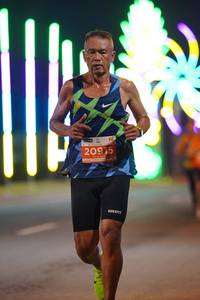 BIB: 20915
                            <button type="button" onclick="openModal(14858320)" class="btn btn-primary btn-sm float-right btn-popup" data-toggle="modal" data-target=".modal-high-quality">
                        <i class="fas fa-shopping-cart"></i> Add to Cart
                    </button>
                                            <button type="button" onclick="isThisMe(14858320, true)" class="btn btn-success btn-sm float-right btn-popup btn-isme hidden" data-toggle="tooltip" data-placement="bottom" title="นี่คือรูปของคุณใช่ไหม คลิกที่นี่เพื่อเอาเข้าอัลบั้ม">
                        <i class="fas fa-plus"></i> Add to album
                    </button>
                    <button type="button" onclick="isThisMe(14858320, false)" class="btn btn-warning btn-sm float-right btn-popup btn-isnotme hidden">
                        <i class="fas fa-ban"></i> Remove from album
                    </button>