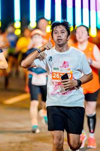 BIB: 262
                            <button type="button" onclick="openModal(15610392)" class="btn btn-primary btn-sm float-right btn-popup" data-toggle="modal" data-target=".modal-high-quality">
                        <i class="fas fa-shopping-cart"></i> Add to Cart
                    </button>
                                            <button type="button" onclick="isThisMe(15610392, true)" class="btn btn-success btn-sm float-right btn-popup btn-isme hidden" data-toggle="tooltip" data-placement="bottom" title="นี่คือรูปของคุณใช่ไหม คลิกที่นี่เพื่อเอาเข้าอัลบั้ม">
                        <i class="fas fa-plus"></i> Add to album
                    </button>
                    <button type="button" onclick="isThisMe(15610392, false)" class="btn btn-warning btn-sm float-right btn-popup btn-isnotme hidden">
                        <i class="fas fa-ban"></i> Remove from album
                    </button>