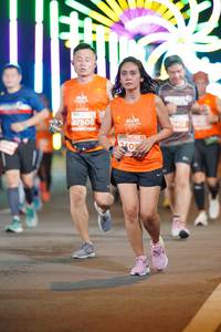 BIB: 37508, 240
                            <button type="button" onclick="openModal(14905776)" class="btn btn-primary btn-sm float-right btn-popup" data-toggle="modal" data-target=".modal-high-quality">
                        <i class="fas fa-shopping-cart"></i> Add to Cart
                    </button>
                                            <button type="button" onclick="isThisMe(14905776, true)" class="btn btn-success btn-sm float-right btn-popup btn-isme hidden" data-toggle="tooltip" data-placement="bottom" title="นี่คือรูปของคุณใช่ไหม คลิกที่นี่เพื่อเอาเข้าอัลบั้ม">
                        <i class="fas fa-plus"></i> Add to album
                    </button>
                    <button type="button" onclick="isThisMe(14905776, false)" class="btn btn-warning btn-sm float-right btn-popup btn-isnotme hidden">
                        <i class="fas fa-ban"></i> Remove from album
                    </button>