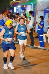 BIB: 2227, 943
                            <button type="button" onclick="openModal(14933160)" class="btn btn-primary btn-sm float-right btn-popup" data-toggle="modal" data-target=".modal-high-quality">
                        <i class="fas fa-shopping-cart"></i> Add to Cart
                    </button>
                                            <button type="button" onclick="isThisMe(14933160, true)" class="btn btn-success btn-sm float-right btn-popup btn-isme hidden" data-toggle="tooltip" data-placement="bottom" title="นี่คือรูปของคุณใช่ไหม คลิกที่นี่เพื่อเอาเข้าอัลบั้ม">
                        <i class="fas fa-plus"></i> Add to album
                    </button>
                    <button type="button" onclick="isThisMe(14933160, false)" class="btn btn-warning btn-sm float-right btn-popup btn-isnotme hidden">
                        <i class="fas fa-ban"></i> Remove from album
                    </button>