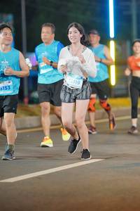 BIB: 0320, 12119, 3153
                            <button type="button" onclick="openModal(14957789)" class="btn btn-primary btn-sm float-right btn-popup" data-toggle="modal" data-target=".modal-high-quality">
                        <i class="fas fa-shopping-cart"></i> Add to Cart
                    </button>
                                            <button type="button" onclick="isThisMe(14957789, true)" class="btn btn-success btn-sm float-right btn-popup btn-isme hidden" data-toggle="tooltip" data-placement="bottom" title="นี่คือรูปของคุณใช่ไหม คลิกที่นี่เพื่อเอาเข้าอัลบั้ม">
                        <i class="fas fa-plus"></i> Add to album
                    </button>
                    <button type="button" onclick="isThisMe(14957789, false)" class="btn btn-warning btn-sm float-right btn-popup btn-isnotme hidden">
                        <i class="fas fa-ban"></i> Remove from album
                    </button>