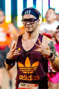 BIB: 211
                            <button type="button" onclick="openModal(15611589)" class="btn btn-primary btn-sm float-right btn-popup" data-toggle="modal" data-target=".modal-high-quality">
                        <i class="fas fa-shopping-cart"></i> Add to Cart
                    </button>
                                            <button type="button" onclick="isThisMe(15611589, true)" class="btn btn-success btn-sm float-right btn-popup btn-isme hidden" data-toggle="tooltip" data-placement="bottom" title="นี่คือรูปของคุณใช่ไหม คลิกที่นี่เพื่อเอาเข้าอัลบั้ม">
                        <i class="fas fa-plus"></i> Add to album
                    </button>
                    <button type="button" onclick="isThisMe(15611589, false)" class="btn btn-warning btn-sm float-right btn-popup btn-isnotme hidden">
                        <i class="fas fa-ban"></i> Remove from album
                    </button>