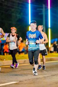 BIB: 41010
                            <button type="button" onclick="openModal(15543259)" class="btn btn-primary btn-sm float-right btn-popup" data-toggle="modal" data-target=".modal-high-quality">
                        <i class="fas fa-shopping-cart"></i> Add to Cart
                    </button>
                                            <button type="button" onclick="isThisMe(15543259, true)" class="btn btn-success btn-sm float-right btn-popup btn-isme hidden" data-toggle="tooltip" data-placement="bottom" title="นี่คือรูปของคุณใช่ไหม คลิกที่นี่เพื่อเอาเข้าอัลบั้ม">
                        <i class="fas fa-plus"></i> Add to album
                    </button>
                    <button type="button" onclick="isThisMe(15543259, false)" class="btn btn-warning btn-sm float-right btn-popup btn-isnotme hidden">
                        <i class="fas fa-ban"></i> Remove from album
                    </button>