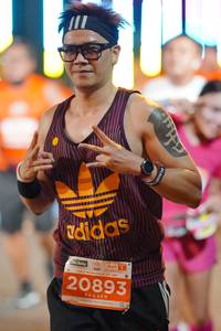 BIB: 401, 20893
                            <button type="button" onclick="openModal(14558818)" class="btn btn-primary btn-sm float-right btn-popup" data-toggle="modal" data-target=".modal-high-quality">
                        <i class="fas fa-shopping-cart"></i> Add to Cart
                    </button>
                                            <button type="button" onclick="isThisMe(14558818, true)" class="btn btn-success btn-sm float-right btn-popup btn-isme hidden" data-toggle="tooltip" data-placement="bottom" title="นี่คือรูปของคุณใช่ไหม คลิกที่นี่เพื่อเอาเข้าอัลบั้ม">
                        <i class="fas fa-plus"></i> Add to album
                    </button>
                    <button type="button" onclick="isThisMe(14558818, false)" class="btn btn-warning btn-sm float-right btn-popup btn-isnotme hidden">
                        <i class="fas fa-ban"></i> Remove from album
                    </button>