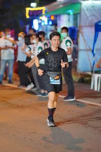 BIB: 4135
                            <button type="button" onclick="openModal(14934607)" class="btn btn-primary btn-sm float-right btn-popup" data-toggle="modal" data-target=".modal-high-quality">
                        <i class="fas fa-shopping-cart"></i> Add to Cart
                    </button>
                                            <button type="button" onclick="isThisMe(14934607, true)" class="btn btn-success btn-sm float-right btn-popup btn-isme hidden" data-toggle="tooltip" data-placement="bottom" title="นี่คือรูปของคุณใช่ไหม คลิกที่นี่เพื่อเอาเข้าอัลบั้ม">
                        <i class="fas fa-plus"></i> Add to album
                    </button>
                    <button type="button" onclick="isThisMe(14934607, false)" class="btn btn-warning btn-sm float-right btn-popup btn-isnotme hidden">
                        <i class="fas fa-ban"></i> Remove from album
                    </button>