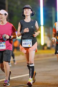 BIB: 081, 48013
                            <button type="button" onclick="openModal(14918712)" class="btn btn-primary btn-sm float-right btn-popup" data-toggle="modal" data-target=".modal-high-quality">
                        <i class="fas fa-shopping-cart"></i> Add to Cart
                    </button>
                                            <button type="button" onclick="isThisMe(14918712, true)" class="btn btn-success btn-sm float-right btn-popup btn-isme hidden" data-toggle="tooltip" data-placement="bottom" title="นี่คือรูปของคุณใช่ไหม คลิกที่นี่เพื่อเอาเข้าอัลบั้ม">
                        <i class="fas fa-plus"></i> Add to album
                    </button>
                    <button type="button" onclick="isThisMe(14918712, false)" class="btn btn-warning btn-sm float-right btn-popup btn-isnotme hidden">
                        <i class="fas fa-ban"></i> Remove from album
                    </button>