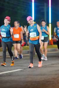 BIB: 3255, 43128
                            <button type="button" onclick="openModal(14913735)" class="btn btn-primary btn-sm float-right btn-popup" data-toggle="modal" data-target=".modal-high-quality">
                        <i class="fas fa-shopping-cart"></i> Add to Cart
                    </button>
                                            <button type="button" onclick="isThisMe(14913735, true)" class="btn btn-success btn-sm float-right btn-popup btn-isme hidden" data-toggle="tooltip" data-placement="bottom" title="นี่คือรูปของคุณใช่ไหม คลิกที่นี่เพื่อเอาเข้าอัลบั้ม">
                        <i class="fas fa-plus"></i> Add to album
                    </button>
                    <button type="button" onclick="isThisMe(14913735, false)" class="btn btn-warning btn-sm float-right btn-popup btn-isnotme hidden">
                        <i class="fas fa-ban"></i> Remove from album
                    </button>