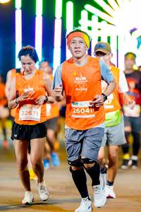 BIB: 202, 22671, 26041
                            <button type="button" onclick="openModal(15551050)" class="btn btn-primary btn-sm float-right btn-popup" data-toggle="modal" data-target=".modal-high-quality">
                        <i class="fas fa-shopping-cart"></i> Add to Cart
                    </button>
                                            <button type="button" onclick="isThisMe(15551050, true)" class="btn btn-success btn-sm float-right btn-popup btn-isme hidden" data-toggle="tooltip" data-placement="bottom" title="นี่คือรูปของคุณใช่ไหม คลิกที่นี่เพื่อเอาเข้าอัลบั้ม">
                        <i class="fas fa-plus"></i> Add to album
                    </button>
                    <button type="button" onclick="isThisMe(15551050, false)" class="btn btn-warning btn-sm float-right btn-popup btn-isnotme hidden">
                        <i class="fas fa-ban"></i> Remove from album
                    </button>