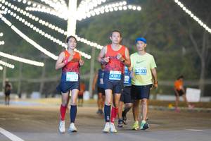 BIB: 092, 41312, 102
                            <button type="button" onclick="openModal(14713278)" class="btn btn-primary btn-sm float-right btn-popup" data-toggle="modal" data-target=".modal-high-quality">
                        <i class="fas fa-shopping-cart"></i> Add to Cart
                    </button>
                                            <button type="button" onclick="isThisMe(14713278, true)" class="btn btn-success btn-sm float-right btn-popup btn-isme hidden" data-toggle="tooltip" data-placement="bottom" title="นี่คือรูปของคุณใช่ไหม คลิกที่นี่เพื่อเอาเข้าอัลบั้ม">
                        <i class="fas fa-plus"></i> Add to album
                    </button>
                    <button type="button" onclick="isThisMe(14713278, false)" class="btn btn-warning btn-sm float-right btn-popup btn-isnotme hidden">
                        <i class="fas fa-ban"></i> Remove from album
                    </button>