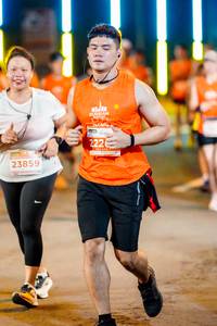 BIB: 222, 23859
                            <button type="button" onclick="openModal(15189632)" class="btn btn-primary btn-sm float-right btn-popup" data-toggle="modal" data-target=".modal-high-quality">
                        <i class="fas fa-shopping-cart"></i> Add to Cart
                    </button>
                                            <button type="button" onclick="isThisMe(15189632, true)" class="btn btn-success btn-sm float-right btn-popup btn-isme hidden" data-toggle="tooltip" data-placement="bottom" title="นี่คือรูปของคุณใช่ไหม คลิกที่นี่เพื่อเอาเข้าอัลบั้ม">
                        <i class="fas fa-plus"></i> Add to album
                    </button>
                    <button type="button" onclick="isThisMe(15189632, false)" class="btn btn-warning btn-sm float-right btn-popup btn-isnotme hidden">
                        <i class="fas fa-ban"></i> Remove from album
                    </button>