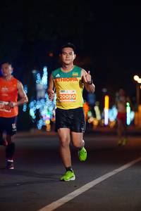 BIB: 20050
                            <button type="button" onclick="openModal(13819006)" class="btn btn-primary btn-sm float-right btn-popup" data-toggle="modal" data-target=".modal-high-quality">
                        <i class="fas fa-shopping-cart"></i> Add to Cart
                    </button>
                                            <button type="button" onclick="isThisMe(13819006, true)" class="btn btn-success btn-sm float-right btn-popup btn-isme hidden" data-toggle="tooltip" data-placement="bottom" title="นี่คือรูปของคุณใช่ไหม คลิกที่นี่เพื่อเอาเข้าอัลบั้ม">
                        <i class="fas fa-plus"></i> Add to album
                    </button>
                    <button type="button" onclick="isThisMe(13819006, false)" class="btn btn-warning btn-sm float-right btn-popup btn-isnotme hidden">
                        <i class="fas fa-ban"></i> Remove from album
                    </button>