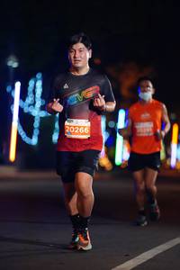 BIB: 20266
                            <button type="button" onclick="openModal(13812201)" class="btn btn-primary btn-sm float-right btn-popup" data-toggle="modal" data-target=".modal-high-quality">
                        <i class="fas fa-shopping-cart"></i> Add to Cart
                    </button>
                                            <button type="button" onclick="isThisMe(13812201, true)" class="btn btn-success btn-sm float-right btn-popup btn-isme hidden" data-toggle="tooltip" data-placement="bottom" title="นี่คือรูปของคุณใช่ไหม คลิกที่นี่เพื่อเอาเข้าอัลบั้ม">
                        <i class="fas fa-plus"></i> Add to album
                    </button>
                    <button type="button" onclick="isThisMe(13812201, false)" class="btn btn-warning btn-sm float-right btn-popup btn-isnotme hidden">
                        <i class="fas fa-ban"></i> Remove from album
                    </button>