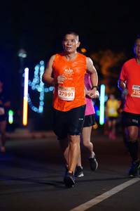 BIB: 210, 27991
                            <button type="button" onclick="openModal(13872526)" class="btn btn-primary btn-sm float-right btn-popup" data-toggle="modal" data-target=".modal-high-quality">
                        <i class="fas fa-shopping-cart"></i> Add to Cart
                    </button>
                                            <button type="button" onclick="isThisMe(13872526, true)" class="btn btn-success btn-sm float-right btn-popup btn-isme hidden" data-toggle="tooltip" data-placement="bottom" title="นี่คือรูปของคุณใช่ไหม คลิกที่นี่เพื่อเอาเข้าอัลบั้ม">
                        <i class="fas fa-plus"></i> Add to album
                    </button>
                    <button type="button" onclick="isThisMe(13872526, false)" class="btn btn-warning btn-sm float-right btn-popup btn-isnotme hidden">
                        <i class="fas fa-ban"></i> Remove from album
                    </button>