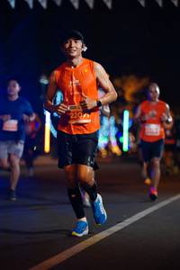 BIB: 220
                            <button type="button" onclick="openModal(13840553)" class="btn btn-primary btn-sm float-right btn-popup" data-toggle="modal" data-target=".modal-high-quality">
                        <i class="fas fa-shopping-cart"></i> Add to Cart
                    </button>
                                            <button type="button" onclick="isThisMe(13840553, true)" class="btn btn-success btn-sm float-right btn-popup btn-isme hidden" data-toggle="tooltip" data-placement="bottom" title="นี่คือรูปของคุณใช่ไหม คลิกที่นี่เพื่อเอาเข้าอัลบั้ม">
                        <i class="fas fa-plus"></i> Add to album
                    </button>
                    <button type="button" onclick="isThisMe(13840553, false)" class="btn btn-warning btn-sm float-right btn-popup btn-isnotme hidden">
                        <i class="fas fa-ban"></i> Remove from album
                    </button>