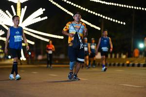 BIB: 40540
                            <button type="button" onclick="openModal(14510914)" class="btn btn-primary btn-sm float-right btn-popup" data-toggle="modal" data-target=".modal-high-quality">
                        <i class="fas fa-shopping-cart"></i> Add to Cart
                    </button>
                                            <button type="button" onclick="isThisMe(14510914, true)" class="btn btn-success btn-sm float-right btn-popup btn-isme hidden" data-toggle="tooltip" data-placement="bottom" title="นี่คือรูปของคุณใช่ไหม คลิกที่นี่เพื่อเอาเข้าอัลบั้ม">
                        <i class="fas fa-plus"></i> Add to album
                    </button>
                    <button type="button" onclick="isThisMe(14510914, false)" class="btn btn-warning btn-sm float-right btn-popup btn-isnotme hidden">
                        <i class="fas fa-ban"></i> Remove from album
                    </button>