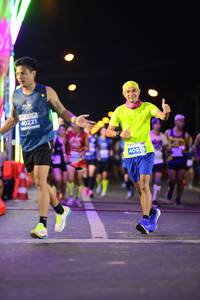 BIB: 40221, 4092
                            <button type="button" onclick="openModal(14289725)" class="btn btn-primary btn-sm float-right btn-popup" data-toggle="modal" data-target=".modal-high-quality">
                        <i class="fas fa-shopping-cart"></i> Add to Cart
                    </button>
                                            <button type="button" onclick="isThisMe(14289725, true)" class="btn btn-success btn-sm float-right btn-popup btn-isme hidden" data-toggle="tooltip" data-placement="bottom" title="นี่คือรูปของคุณใช่ไหม คลิกที่นี่เพื่อเอาเข้าอัลบั้ม">
                        <i class="fas fa-plus"></i> Add to album
                    </button>
                    <button type="button" onclick="isThisMe(14289725, false)" class="btn btn-warning btn-sm float-right btn-popup btn-isnotme hidden">
                        <i class="fas fa-ban"></i> Remove from album
                    </button>