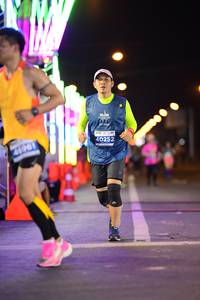 BIB: 40252
                            <button type="button" onclick="openModal(14351422)" class="btn btn-primary btn-sm float-right btn-popup" data-toggle="modal" data-target=".modal-high-quality">
                        <i class="fas fa-shopping-cart"></i> Add to Cart
                    </button>
                                            <button type="button" onclick="isThisMe(14351422, true)" class="btn btn-success btn-sm float-right btn-popup btn-isme hidden" data-toggle="tooltip" data-placement="bottom" title="นี่คือรูปของคุณใช่ไหม คลิกที่นี่เพื่อเอาเข้าอัลบั้ม">
                        <i class="fas fa-plus"></i> Add to album
                    </button>
                    <button type="button" onclick="isThisMe(14351422, false)" class="btn btn-warning btn-sm float-right btn-popup btn-isnotme hidden">
                        <i class="fas fa-ban"></i> Remove from album
                    </button>