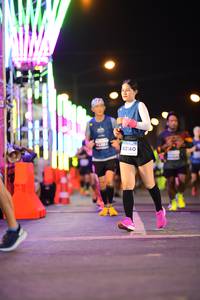 BIB: 43140
                            <button type="button" onclick="openModal(14324640)" class="btn btn-primary btn-sm float-right btn-popup" data-toggle="modal" data-target=".modal-high-quality">
                        <i class="fas fa-shopping-cart"></i> Add to Cart
                    </button>
                                            <button type="button" onclick="isThisMe(14324640, true)" class="btn btn-success btn-sm float-right btn-popup btn-isme hidden" data-toggle="tooltip" data-placement="bottom" title="นี่คือรูปของคุณใช่ไหม คลิกที่นี่เพื่อเอาเข้าอัลบั้ม">
                        <i class="fas fa-plus"></i> Add to album
                    </button>
                    <button type="button" onclick="isThisMe(14324640, false)" class="btn btn-warning btn-sm float-right btn-popup btn-isnotme hidden">
                        <i class="fas fa-ban"></i> Remove from album
                    </button>