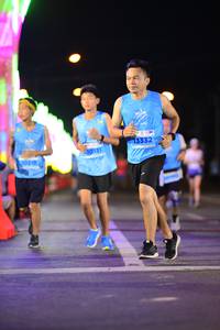 BIB: 13332, 0131, 10218
                            <button type="button" onclick="openModal(14711924)" class="btn btn-primary btn-sm float-right btn-popup" data-toggle="modal" data-target=".modal-high-quality">
                        <i class="fas fa-shopping-cart"></i> Add to Cart
                    </button>
                                            <button type="button" onclick="isThisMe(14711924, true)" class="btn btn-success btn-sm float-right btn-popup btn-isme hidden" data-toggle="tooltip" data-placement="bottom" title="นี่คือรูปของคุณใช่ไหม คลิกที่นี่เพื่อเอาเข้าอัลบั้ม">
                        <i class="fas fa-plus"></i> Add to album
                    </button>
                    <button type="button" onclick="isThisMe(14711924, false)" class="btn btn-warning btn-sm float-right btn-popup btn-isnotme hidden">
                        <i class="fas fa-ban"></i> Remove from album
                    </button>