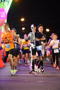 BIB: 41163, 480
                            <button type="button" onclick="openModal(14279812)" class="btn btn-primary btn-sm float-right btn-popup" data-toggle="modal" data-target=".modal-high-quality">
                        <i class="fas fa-shopping-cart"></i> Add to Cart
                    </button>
                                            <button type="button" onclick="isThisMe(14279812, true)" class="btn btn-success btn-sm float-right btn-popup btn-isme hidden" data-toggle="tooltip" data-placement="bottom" title="นี่คือรูปของคุณใช่ไหม คลิกที่นี่เพื่อเอาเข้าอัลบั้ม">
                        <i class="fas fa-plus"></i> Add to album
                    </button>
                    <button type="button" onclick="isThisMe(14279812, false)" class="btn btn-warning btn-sm float-right btn-popup btn-isnotme hidden">
                        <i class="fas fa-ban"></i> Remove from album
                    </button>