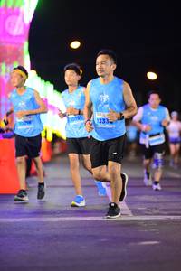 BIB: 10218, 10131, 1333
                            <button type="button" onclick="openModal(14711943)" class="btn btn-primary btn-sm float-right btn-popup" data-toggle="modal" data-target=".modal-high-quality">
                        <i class="fas fa-shopping-cart"></i> Add to Cart
                    </button>
                                            <button type="button" onclick="isThisMe(14711943, true)" class="btn btn-success btn-sm float-right btn-popup btn-isme hidden" data-toggle="tooltip" data-placement="bottom" title="นี่คือรูปของคุณใช่ไหม คลิกที่นี่เพื่อเอาเข้าอัลบั้ม">
                        <i class="fas fa-plus"></i> Add to album
                    </button>
                    <button type="button" onclick="isThisMe(14711943, false)" class="btn btn-warning btn-sm float-right btn-popup btn-isnotme hidden">
                        <i class="fas fa-ban"></i> Remove from album
                    </button>