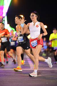 BIB: 0617, 95060
                            <button type="button" onclick="openModal(14271263)" class="btn btn-primary btn-sm float-right btn-popup" data-toggle="modal" data-target=".modal-high-quality">
                        <i class="fas fa-shopping-cart"></i> Add to Cart
                    </button>
                                            <button type="button" onclick="isThisMe(14271263, true)" class="btn btn-success btn-sm float-right btn-popup btn-isme hidden" data-toggle="tooltip" data-placement="bottom" title="นี่คือรูปของคุณใช่ไหม คลิกที่นี่เพื่อเอาเข้าอัลบั้ม">
                        <i class="fas fa-plus"></i> Add to album
                    </button>
                    <button type="button" onclick="isThisMe(14271263, false)" class="btn btn-warning btn-sm float-right btn-popup btn-isnotme hidden">
                        <i class="fas fa-ban"></i> Remove from album
                    </button>