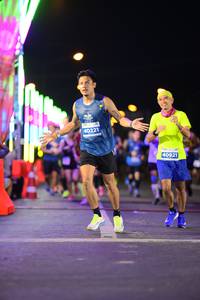 BIB: 40221, 40921
                            <button type="button" onclick="openModal(14289711)" class="btn btn-primary btn-sm float-right btn-popup" data-toggle="modal" data-target=".modal-high-quality">
                        <i class="fas fa-shopping-cart"></i> Add to Cart
                    </button>
                                            <button type="button" onclick="isThisMe(14289711, true)" class="btn btn-success btn-sm float-right btn-popup btn-isme hidden" data-toggle="tooltip" data-placement="bottom" title="นี่คือรูปของคุณใช่ไหม คลิกที่นี่เพื่อเอาเข้าอัลบั้ม">
                        <i class="fas fa-plus"></i> Add to album
                    </button>
                    <button type="button" onclick="isThisMe(14289711, false)" class="btn btn-warning btn-sm float-right btn-popup btn-isnotme hidden">
                        <i class="fas fa-ban"></i> Remove from album
                    </button>