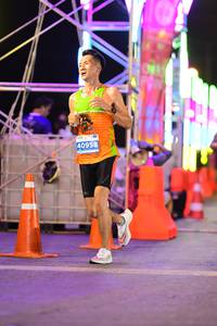 BIB: 40958
                            <button type="button" onclick="openModal(14225015)" class="btn btn-primary btn-sm float-right btn-popup" data-toggle="modal" data-target=".modal-high-quality">
                        <i class="fas fa-shopping-cart"></i> Add to Cart
                    </button>
                                            <button type="button" onclick="isThisMe(14225015, true)" class="btn btn-success btn-sm float-right btn-popup btn-isme hidden" data-toggle="tooltip" data-placement="bottom" title="นี่คือรูปของคุณใช่ไหม คลิกที่นี่เพื่อเอาเข้าอัลบั้ม">
                        <i class="fas fa-plus"></i> Add to album
                    </button>
                    <button type="button" onclick="isThisMe(14225015, false)" class="btn btn-warning btn-sm float-right btn-popup btn-isnotme hidden">
                        <i class="fas fa-ban"></i> Remove from album
                    </button>