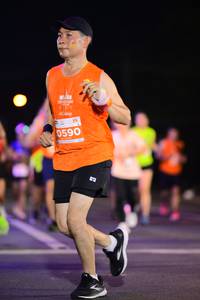 BIB: 212, 0590
                            <button type="button" onclick="openModal(14391197)" class="btn btn-primary btn-sm float-right btn-popup" data-toggle="modal" data-target=".modal-high-quality">
                        <i class="fas fa-shopping-cart"></i> Add to Cart
                    </button>
                                            <button type="button" onclick="isThisMe(14391197, true)" class="btn btn-success btn-sm float-right btn-popup btn-isme hidden" data-toggle="tooltip" data-placement="bottom" title="นี่คือรูปของคุณใช่ไหม คลิกที่นี่เพื่อเอาเข้าอัลบั้ม">
                        <i class="fas fa-plus"></i> Add to album
                    </button>
                    <button type="button" onclick="isThisMe(14391197, false)" class="btn btn-warning btn-sm float-right btn-popup btn-isnotme hidden">
                        <i class="fas fa-ban"></i> Remove from album
                    </button>