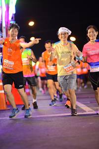 BIB: 27232, 0940, 201, 2540, 2030
                            <button type="button" onclick="openModal(14462547)" class="btn btn-primary btn-sm float-right btn-popup" data-toggle="modal" data-target=".modal-high-quality">
                        <i class="fas fa-shopping-cart"></i> Add to Cart
                    </button>
                                            <button type="button" onclick="isThisMe(14462547, true)" class="btn btn-success btn-sm float-right btn-popup btn-isme hidden" data-toggle="tooltip" data-placement="bottom" title="นี่คือรูปของคุณใช่ไหม คลิกที่นี่เพื่อเอาเข้าอัลบั้ม">
                        <i class="fas fa-plus"></i> Add to album
                    </button>
                    <button type="button" onclick="isThisMe(14462547, false)" class="btn btn-warning btn-sm float-right btn-popup btn-isnotme hidden">
                        <i class="fas fa-ban"></i> Remove from album
                    </button>