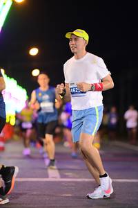 BIB: 462
                            <button type="button" onclick="openModal(14296687)" class="btn btn-primary btn-sm float-right btn-popup" data-toggle="modal" data-target=".modal-high-quality">
                        <i class="fas fa-shopping-cart"></i> Add to Cart
                    </button>
                                            <button type="button" onclick="isThisMe(14296687, true)" class="btn btn-success btn-sm float-right btn-popup btn-isme hidden" data-toggle="tooltip" data-placement="bottom" title="นี่คือรูปของคุณใช่ไหม คลิกที่นี่เพื่อเอาเข้าอัลบั้ม">
                        <i class="fas fa-plus"></i> Add to album
                    </button>
                    <button type="button" onclick="isThisMe(14296687, false)" class="btn btn-warning btn-sm float-right btn-popup btn-isnotme hidden">
                        <i class="fas fa-ban"></i> Remove from album
                    </button>