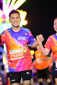 BIB: 74220
                            <button type="button" onclick="openModal(14527511)" class="btn btn-primary btn-sm float-right btn-popup" data-toggle="modal" data-target=".modal-high-quality">
                        <i class="fas fa-shopping-cart"></i> Add to Cart
                    </button>
                                            <button type="button" onclick="isThisMe(14527511, true)" class="btn btn-success btn-sm float-right btn-popup btn-isme hidden" data-toggle="tooltip" data-placement="bottom" title="นี่คือรูปของคุณใช่ไหม คลิกที่นี่เพื่อเอาเข้าอัลบั้ม">
                        <i class="fas fa-plus"></i> Add to album
                    </button>
                    <button type="button" onclick="isThisMe(14527511, false)" class="btn btn-warning btn-sm float-right btn-popup btn-isnotme hidden">
                        <i class="fas fa-ban"></i> Remove from album
                    </button>