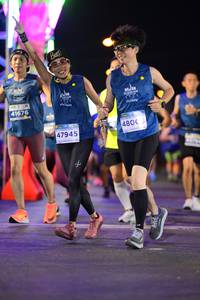 BIB: 41676, 47945, 4800
                            <button type="button" onclick="openModal(14315218)" class="btn btn-primary btn-sm float-right btn-popup" data-toggle="modal" data-target=".modal-high-quality">
                        <i class="fas fa-shopping-cart"></i> Add to Cart
                    </button>
                                            <button type="button" onclick="isThisMe(14315218, true)" class="btn btn-success btn-sm float-right btn-popup btn-isme hidden" data-toggle="tooltip" data-placement="bottom" title="นี่คือรูปของคุณใช่ไหม คลิกที่นี่เพื่อเอาเข้าอัลบั้ม">
                        <i class="fas fa-plus"></i> Add to album
                    </button>
                    <button type="button" onclick="isThisMe(14315218, false)" class="btn btn-warning btn-sm float-right btn-popup btn-isnotme hidden">
                        <i class="fas fa-ban"></i> Remove from album
                    </button>