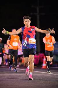 BIB: 2625
                            <button type="button" onclick="openModal(14468978)" class="btn btn-primary btn-sm float-right btn-popup" data-toggle="modal" data-target=".modal-high-quality">
                        <i class="fas fa-shopping-cart"></i> Add to Cart
                    </button>
                                            <button type="button" onclick="isThisMe(14468978, true)" class="btn btn-success btn-sm float-right btn-popup btn-isme hidden" data-toggle="tooltip" data-placement="bottom" title="นี่คือรูปของคุณใช่ไหม คลิกที่นี่เพื่อเอาเข้าอัลบั้ม">
                        <i class="fas fa-plus"></i> Add to album
                    </button>
                    <button type="button" onclick="isThisMe(14468978, false)" class="btn btn-warning btn-sm float-right btn-popup btn-isnotme hidden">
                        <i class="fas fa-ban"></i> Remove from album
                    </button>