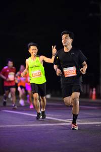 BIB: 22194, 22222
                            <button type="button" onclick="openModal(14340983)" class="btn btn-primary btn-sm float-right btn-popup" data-toggle="modal" data-target=".modal-high-quality">
                        <i class="fas fa-shopping-cart"></i> Add to Cart
                    </button>
                                            <button type="button" onclick="isThisMe(14340983, true)" class="btn btn-success btn-sm float-right btn-popup btn-isme hidden" data-toggle="tooltip" data-placement="bottom" title="นี่คือรูปของคุณใช่ไหม คลิกที่นี่เพื่อเอาเข้าอัลบั้ม">
                        <i class="fas fa-plus"></i> Add to album
                    </button>
                    <button type="button" onclick="isThisMe(14340983, false)" class="btn btn-warning btn-sm float-right btn-popup btn-isnotme hidden">
                        <i class="fas fa-ban"></i> Remove from album
                    </button>