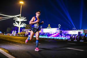 BIB: 5410
                            <button type="button" onclick="openModal(15322715)" class="btn btn-primary btn-sm float-right btn-popup" data-toggle="modal" data-target=".modal-high-quality">
                        <i class="fas fa-shopping-cart"></i> Add to Cart
                    </button>
                                            <button type="button" onclick="isThisMe(15322715, true)" class="btn btn-success btn-sm float-right btn-popup btn-isme hidden" data-toggle="tooltip" data-placement="bottom" title="นี่คือรูปของคุณใช่ไหม คลิกที่นี่เพื่อเอาเข้าอัลบั้ม">
                        <i class="fas fa-plus"></i> Add to album
                    </button>
                    <button type="button" onclick="isThisMe(15322715, false)" class="btn btn-warning btn-sm float-right btn-popup btn-isnotme hidden">
                        <i class="fas fa-ban"></i> Remove from album
                    </button>