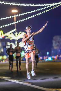 BIB: 4040
                            <button type="button" onclick="openModal(14963091)" class="btn btn-primary btn-sm float-right btn-popup" data-toggle="modal" data-target=".modal-high-quality">
                        <i class="fas fa-shopping-cart"></i> Add to Cart
                    </button>
                                            <button type="button" onclick="isThisMe(14963091, true)" class="btn btn-success btn-sm float-right btn-popup btn-isme hidden" data-toggle="tooltip" data-placement="bottom" title="นี่คือรูปของคุณใช่ไหม คลิกที่นี่เพื่อเอาเข้าอัลบั้ม">
                        <i class="fas fa-plus"></i> Add to album
                    </button>
                    <button type="button" onclick="isThisMe(14963091, false)" class="btn btn-warning btn-sm float-right btn-popup btn-isnotme hidden">
                        <i class="fas fa-ban"></i> Remove from album
                    </button>