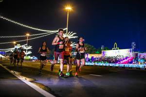 BIB: 214
                            <button type="button" onclick="openModal(15322704)" class="btn btn-primary btn-sm float-right btn-popup" data-toggle="modal" data-target=".modal-high-quality">
                        <i class="fas fa-shopping-cart"></i> Add to Cart
                    </button>
                                            <button type="button" onclick="isThisMe(15322704, true)" class="btn btn-success btn-sm float-right btn-popup btn-isme hidden" data-toggle="tooltip" data-placement="bottom" title="นี่คือรูปของคุณใช่ไหม คลิกที่นี่เพื่อเอาเข้าอัลบั้ม">
                        <i class="fas fa-plus"></i> Add to album
                    </button>
                    <button type="button" onclick="isThisMe(15322704, false)" class="btn btn-warning btn-sm float-right btn-popup btn-isnotme hidden">
                        <i class="fas fa-ban"></i> Remove from album
                    </button>