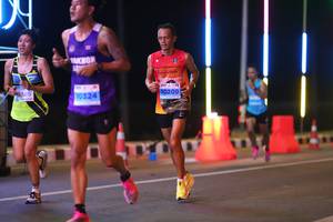 BIB: 5385, 10324, 10209
                            <button type="button" onclick="openModal(13807753)" class="btn btn-primary btn-sm float-right btn-popup" data-toggle="modal" data-target=".modal-high-quality">
                        <i class="fas fa-shopping-cart"></i> Add to Cart
                    </button>
                                            <button type="button" onclick="isThisMe(13807753, true)" class="btn btn-success btn-sm float-right btn-popup btn-isme hidden" data-toggle="tooltip" data-placement="bottom" title="นี่คือรูปของคุณใช่ไหม คลิกที่นี่เพื่อเอาเข้าอัลบั้ม">
                        <i class="fas fa-plus"></i> Add to album
                    </button>
                    <button type="button" onclick="isThisMe(13807753, false)" class="btn btn-warning btn-sm float-right btn-popup btn-isnotme hidden">
                        <i class="fas fa-ban"></i> Remove from album
                    </button>