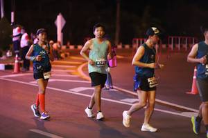 BIB: 4802, 87415, 4001
                            <button type="button" onclick="openModal(14802752)" class="btn btn-primary btn-sm float-right btn-popup" data-toggle="modal" data-target=".modal-high-quality">
                        <i class="fas fa-shopping-cart"></i> Add to Cart
                    </button>
                                            <button type="button" onclick="isThisMe(14802752, true)" class="btn btn-success btn-sm float-right btn-popup btn-isme hidden" data-toggle="tooltip" data-placement="bottom" title="นี่คือรูปของคุณใช่ไหม คลิกที่นี่เพื่อเอาเข้าอัลบั้ม">
                        <i class="fas fa-plus"></i> Add to album
                    </button>
                    <button type="button" onclick="isThisMe(14802752, false)" class="btn btn-warning btn-sm float-right btn-popup btn-isnotme hidden">
                        <i class="fas fa-ban"></i> Remove from album
                    </button>