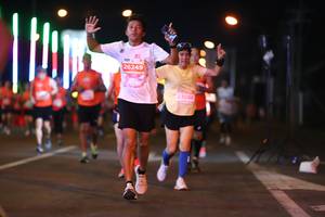 BIB: 26249, 23086
                            <button type="button" onclick="openModal(13792742)" class="btn btn-primary btn-sm float-right btn-popup" data-toggle="modal" data-target=".modal-high-quality">
                        <i class="fas fa-shopping-cart"></i> Add to Cart
                    </button>
                                            <button type="button" onclick="isThisMe(13792742, true)" class="btn btn-success btn-sm float-right btn-popup btn-isme hidden" data-toggle="tooltip" data-placement="bottom" title="นี่คือรูปของคุณใช่ไหม คลิกที่นี่เพื่อเอาเข้าอัลบั้ม">
                        <i class="fas fa-plus"></i> Add to album
                    </button>
                    <button type="button" onclick="isThisMe(13792742, false)" class="btn btn-warning btn-sm float-right btn-popup btn-isnotme hidden">
                        <i class="fas fa-ban"></i> Remove from album
                    </button>