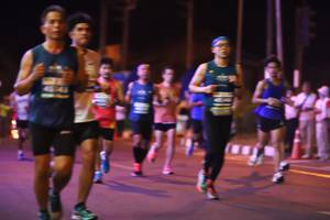 BIB: 454
                            <button type="button" onclick="openModal(13957169)" class="btn btn-primary btn-sm float-right btn-popup" data-toggle="modal" data-target=".modal-high-quality">
                        <i class="fas fa-shopping-cart"></i> Add to Cart
                    </button>
                                            <button type="button" onclick="isThisMe(13957169, true)" class="btn btn-success btn-sm float-right btn-popup btn-isme hidden" data-toggle="tooltip" data-placement="bottom" title="นี่คือรูปของคุณใช่ไหม คลิกที่นี่เพื่อเอาเข้าอัลบั้ม">
                        <i class="fas fa-plus"></i> Add to album
                    </button>
                    <button type="button" onclick="isThisMe(13957169, false)" class="btn btn-warning btn-sm float-right btn-popup btn-isnotme hidden">
                        <i class="fas fa-ban"></i> Remove from album
                    </button>