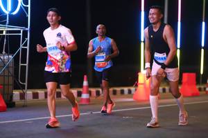 BIB: 1049, 13119, 10444
                            <button type="button" onclick="openModal(13761489)" class="btn btn-primary btn-sm float-right btn-popup" data-toggle="modal" data-target=".modal-high-quality">
                        <i class="fas fa-shopping-cart"></i> Add to Cart
                    </button>
                                            <button type="button" onclick="isThisMe(13761489, true)" class="btn btn-success btn-sm float-right btn-popup btn-isme hidden" data-toggle="tooltip" data-placement="bottom" title="นี่คือรูปของคุณใช่ไหม คลิกที่นี่เพื่อเอาเข้าอัลบั้ม">
                        <i class="fas fa-plus"></i> Add to album
                    </button>
                    <button type="button" onclick="isThisMe(13761489, false)" class="btn btn-warning btn-sm float-right btn-popup btn-isnotme hidden">
                        <i class="fas fa-ban"></i> Remove from album
                    </button>