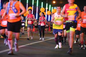 BIB: 250, 204
                            <button type="button" onclick="openModal(13747060)" class="btn btn-primary btn-sm float-right btn-popup" data-toggle="modal" data-target=".modal-high-quality">
                        <i class="fas fa-shopping-cart"></i> Add to Cart
                    </button>
                                            <button type="button" onclick="isThisMe(13747060, true)" class="btn btn-success btn-sm float-right btn-popup btn-isme hidden" data-toggle="tooltip" data-placement="bottom" title="นี่คือรูปของคุณใช่ไหม คลิกที่นี่เพื่อเอาเข้าอัลบั้ม">
                        <i class="fas fa-plus"></i> Add to album
                    </button>
                    <button type="button" onclick="isThisMe(13747060, false)" class="btn btn-warning btn-sm float-right btn-popup btn-isnotme hidden">
                        <i class="fas fa-ban"></i> Remove from album
                    </button>