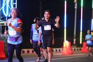 BIB: 14264
                            <button type="button" onclick="openModal(14578550)" class="btn btn-primary btn-sm float-right btn-popup" data-toggle="modal" data-target=".modal-high-quality">
                        <i class="fas fa-shopping-cart"></i> Add to Cart
                    </button>
                                            <button type="button" onclick="isThisMe(14578550, true)" class="btn btn-success btn-sm float-right btn-popup btn-isme hidden" data-toggle="tooltip" data-placement="bottom" title="นี่คือรูปของคุณใช่ไหม คลิกที่นี่เพื่อเอาเข้าอัลบั้ม">
                        <i class="fas fa-plus"></i> Add to album
                    </button>
                    <button type="button" onclick="isThisMe(14578550, false)" class="btn btn-warning btn-sm float-right btn-popup btn-isnotme hidden">
                        <i class="fas fa-ban"></i> Remove from album
                    </button>