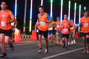 BIB: 27396, 73240, 21821, 22021
                            <button type="button" onclick="openModal(13786704)" class="btn btn-primary btn-sm float-right btn-popup" data-toggle="modal" data-target=".modal-high-quality">
                        <i class="fas fa-shopping-cart"></i> Add to Cart
                    </button>
                                            <button type="button" onclick="isThisMe(13786704, true)" class="btn btn-success btn-sm float-right btn-popup btn-isme hidden" data-toggle="tooltip" data-placement="bottom" title="นี่คือรูปของคุณใช่ไหม คลิกที่นี่เพื่อเอาเข้าอัลบั้ม">
                        <i class="fas fa-plus"></i> Add to album
                    </button>
                    <button type="button" onclick="isThisMe(13786704, false)" class="btn btn-warning btn-sm float-right btn-popup btn-isnotme hidden">
                        <i class="fas fa-ban"></i> Remove from album
                    </button>